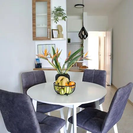 Marta Apartment *